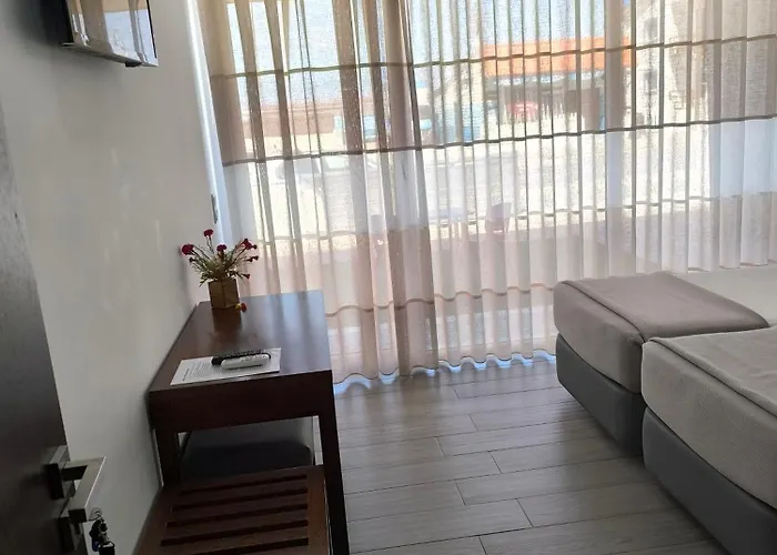 4 Surf Guest house 4*