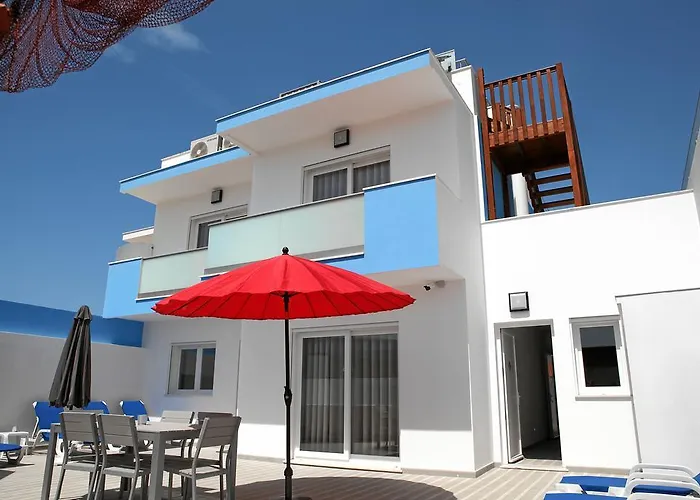4 Surf Guest house Baleal